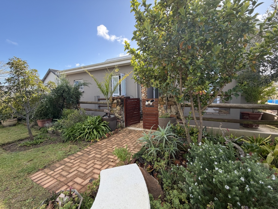 3 Bedroom Property for Sale in Crossways Farm Village Eastern Cape